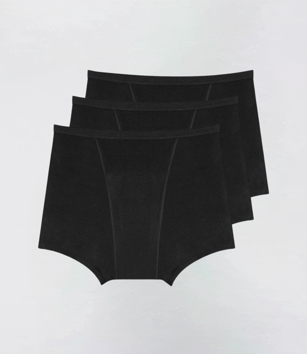 Boyshort in zwart, productfoto – Maysa
